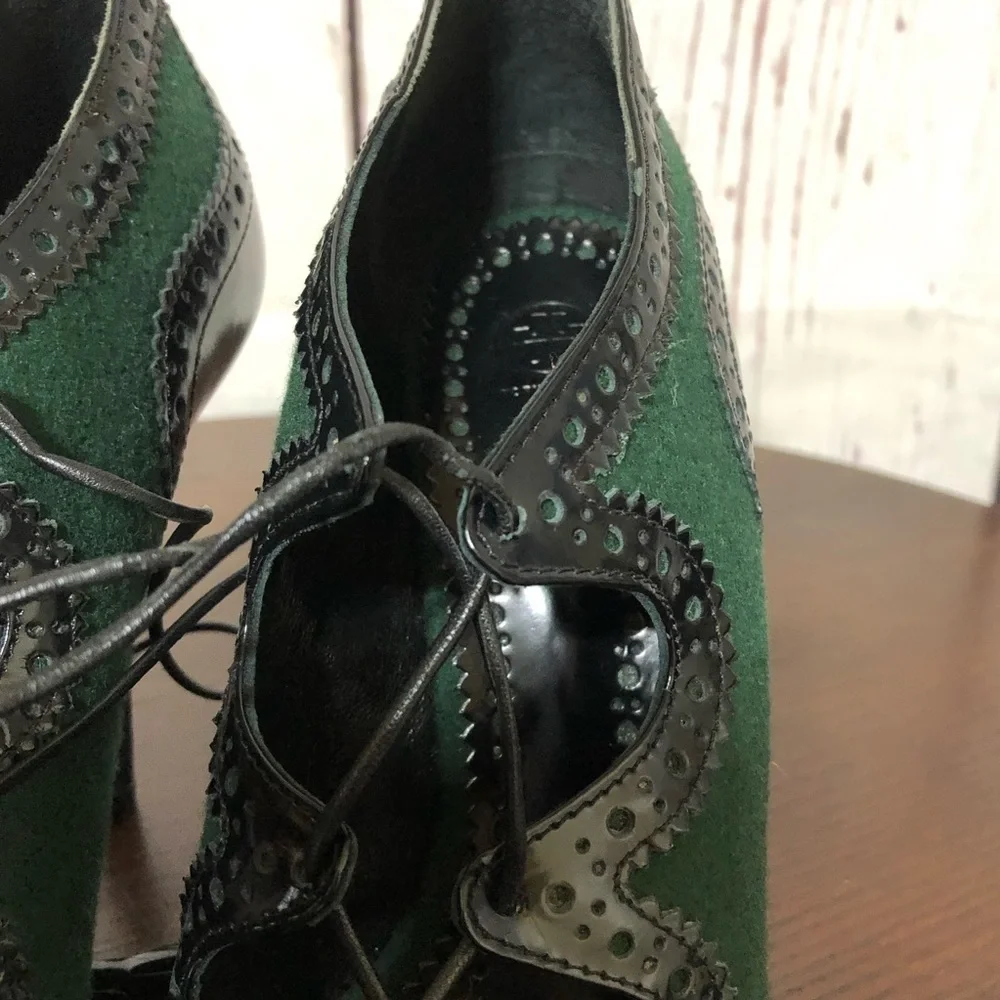 TORY BURCH HAWTHORN Runway Malachite Green Black Patent Lace up Stilettos 7.5